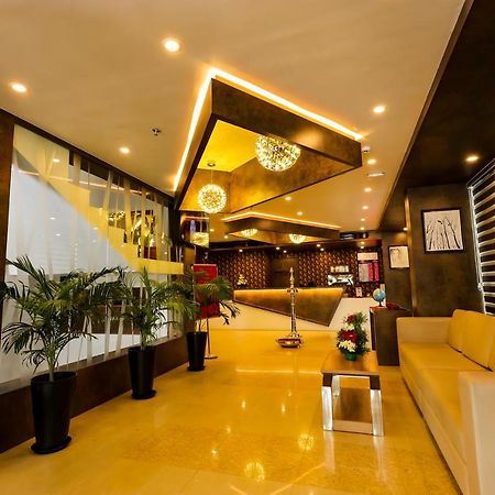 Dev Residency Hotel Thiruvananthapuram Ngoại thất bức ảnh
