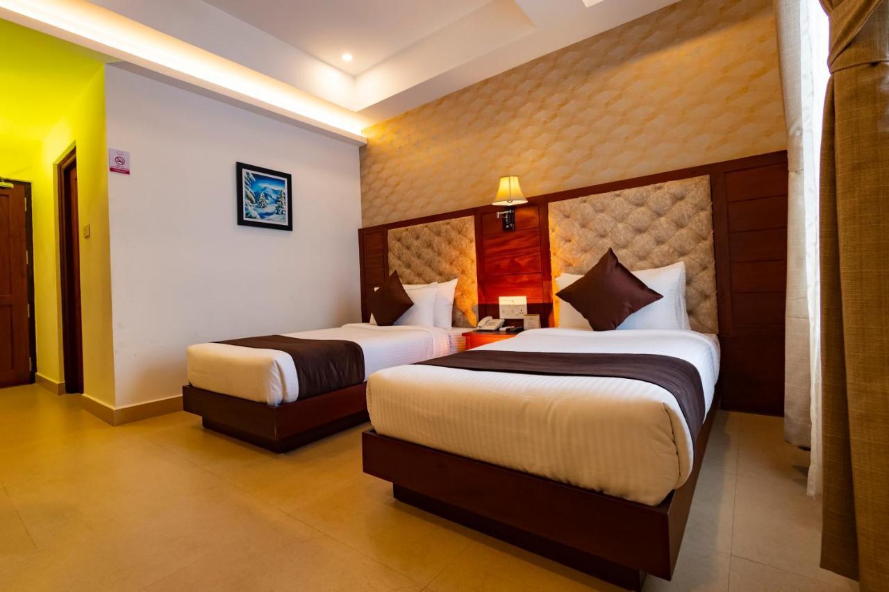 Dev Residency Hotel Thiruvananthapuram Ngoại thất bức ảnh