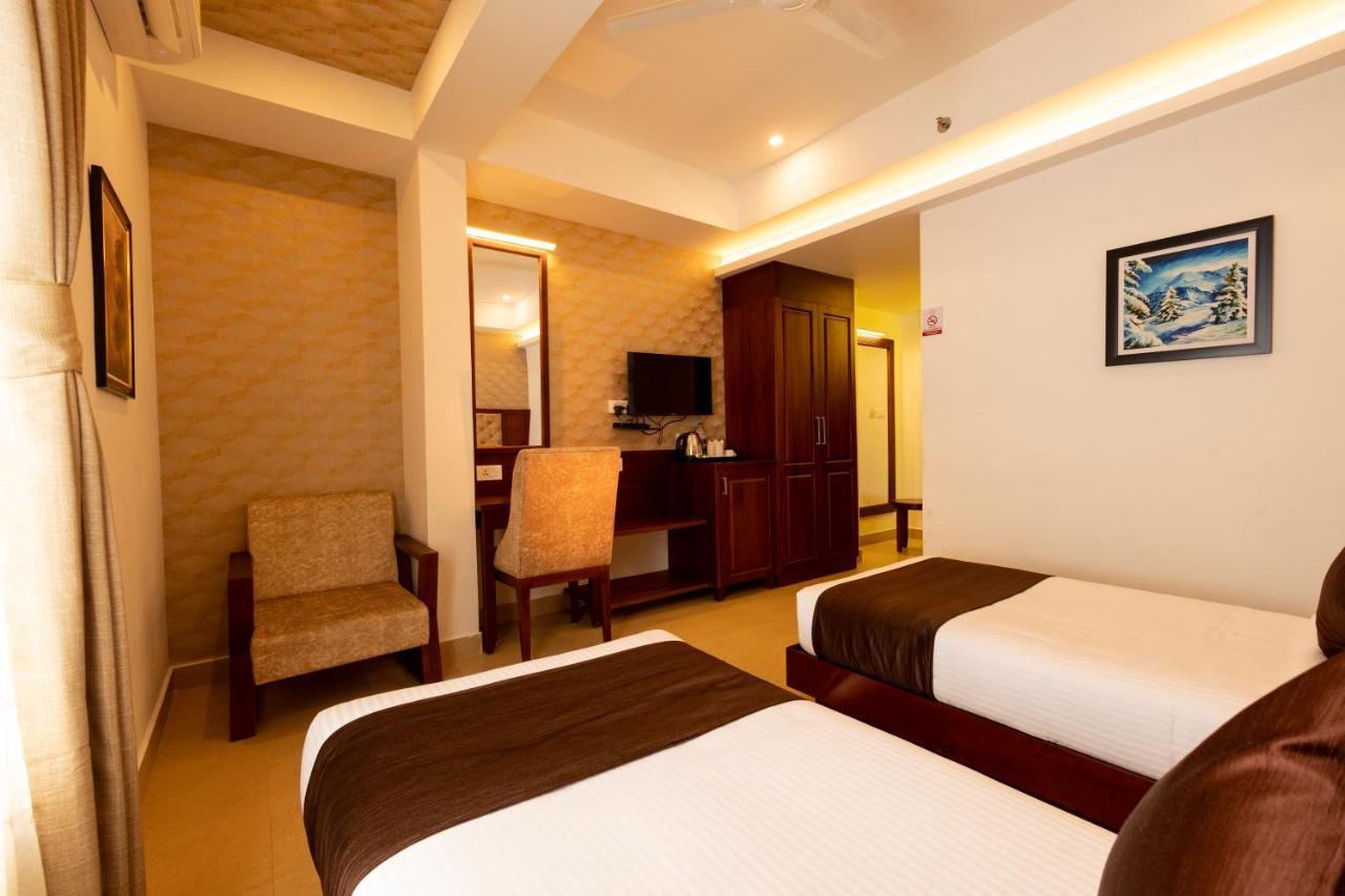 Dev Residency Hotel Thiruvananthapuram Ngoại thất bức ảnh