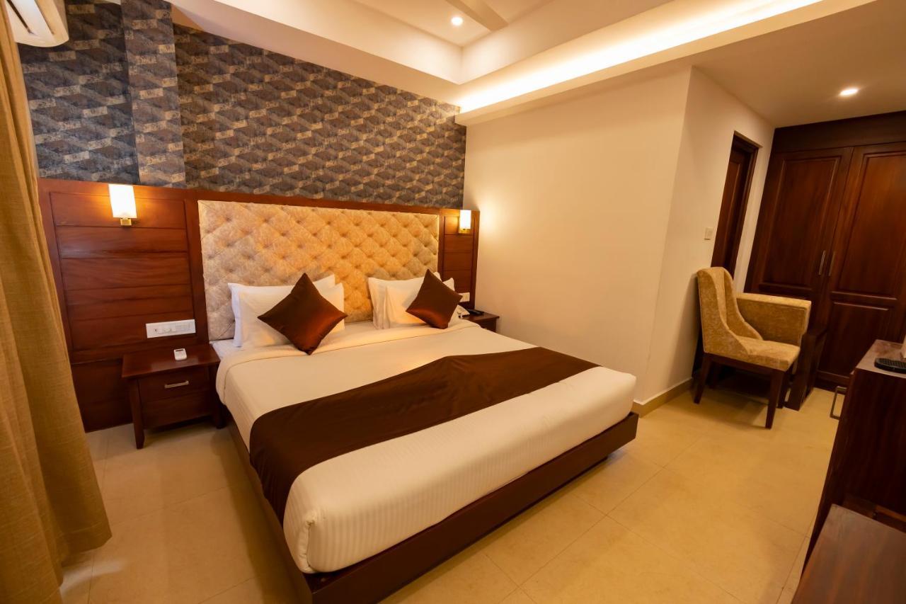 Dev Residency Hotel Thiruvananthapuram Ngoại thất bức ảnh