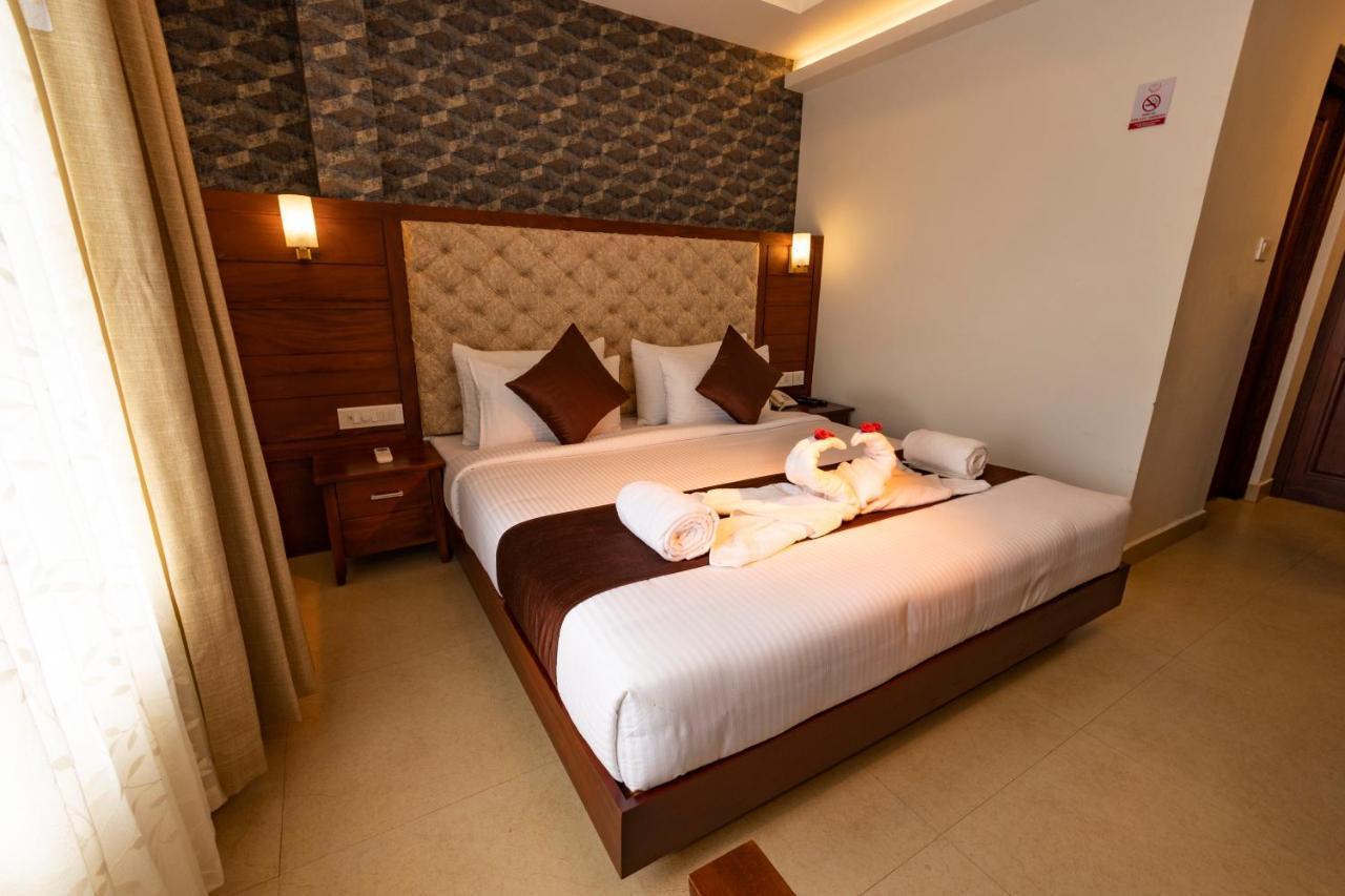 Dev Residency Hotel Thiruvananthapuram Ngoại thất bức ảnh